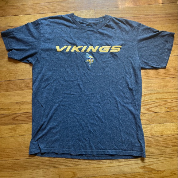 Minnesota Vikings T-Shirt / Stitched Lettering / Men's Large / Classic Piece - Picture 1 of 4